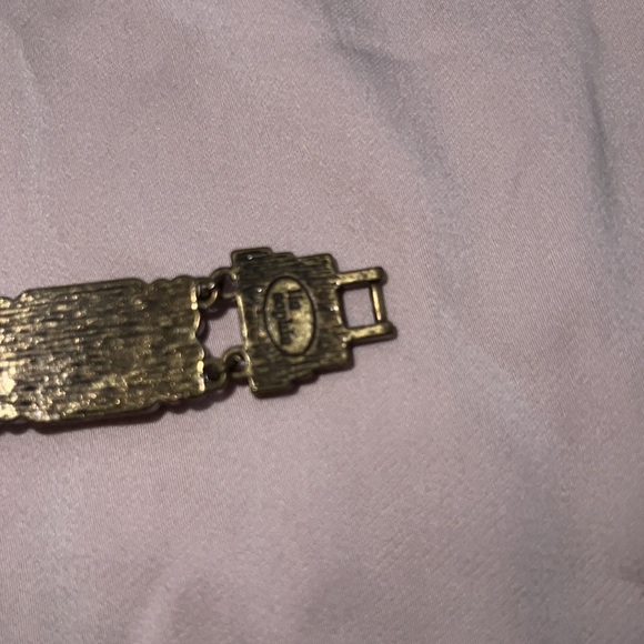 Lia Sophia antique gold and crystal bracelet - Picture 3 of 3